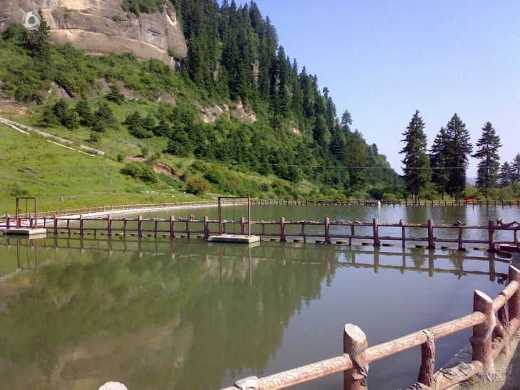 松鸣岩自驾游营地