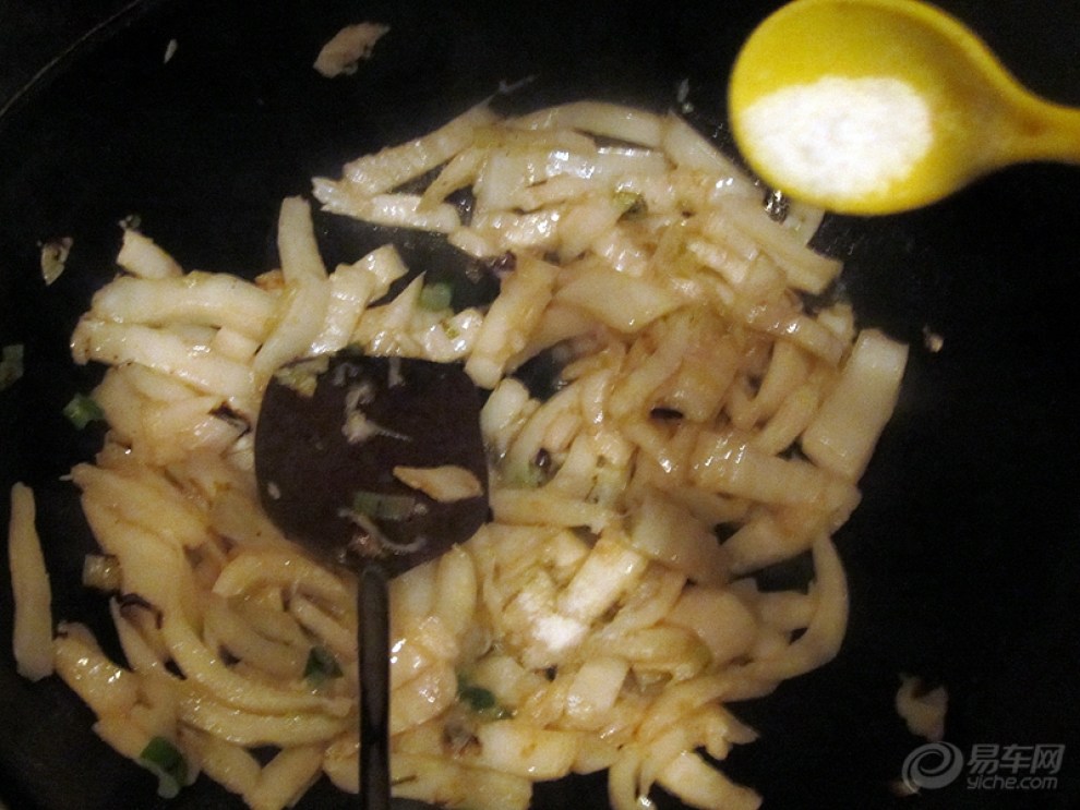【【美味新搭配】北方冬季的家常菜---素烧酸菜