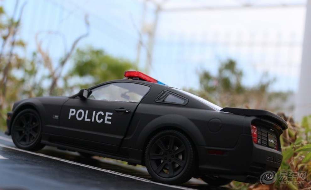 【汽车模型摄影】福特野马萨林s281 美国警车