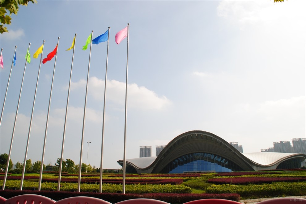 【合肥滨湖会展中心汽车展览车模抓拍】_安徽论坛图片集锦_汽车论坛-易车网