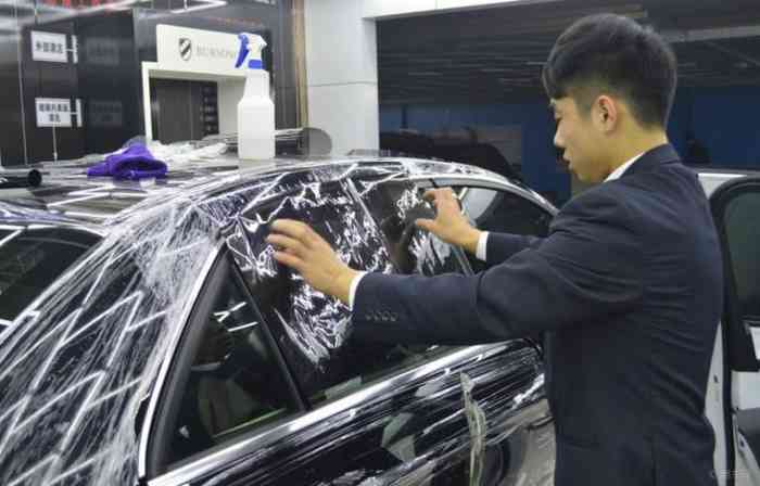 【像梦一样自由,向天空一样坚强,用歌词来作为