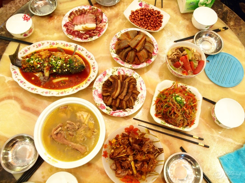 【【年味中国】家中的团年饭(一)】_美食之旅