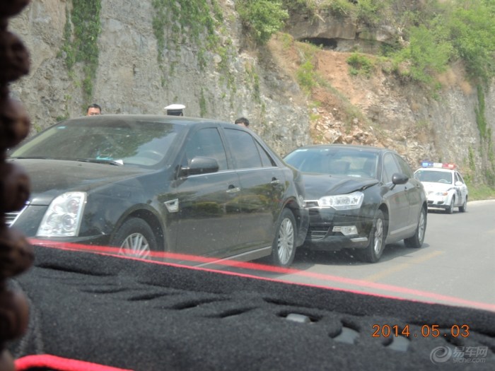 【五一郊游,车被刮蹭,心疼】_宝来论坛_汽车论