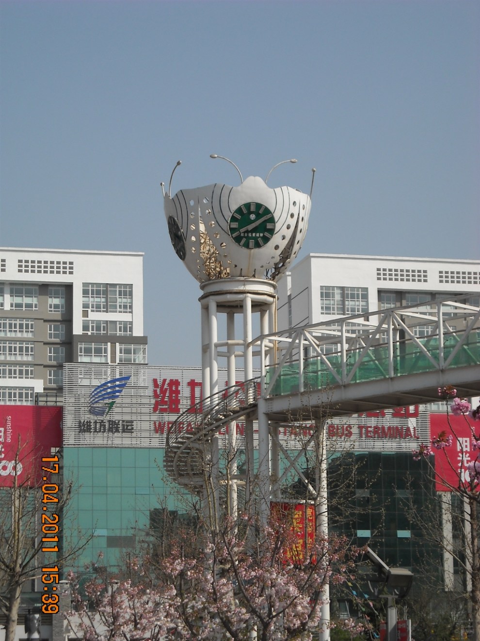 【【山东长安德州逸动分会】潍坊火车站的风筝