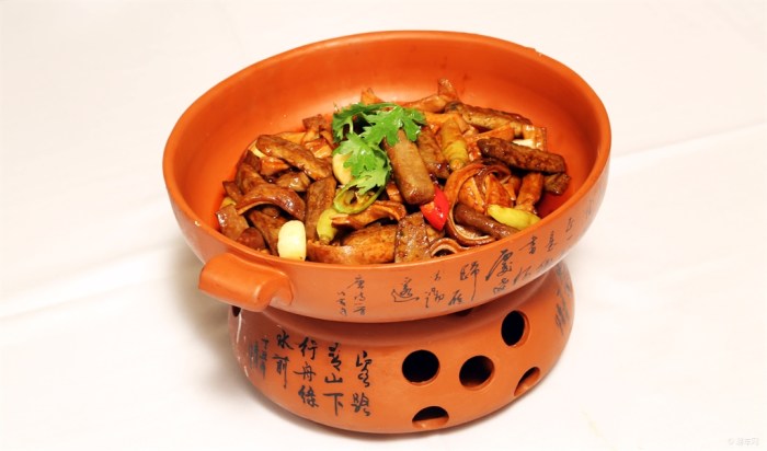 【【每日美食】猪肚条加臭干红烧变成超级美味肚条臭干煲】_安徽车友会_汽车论坛-易车网