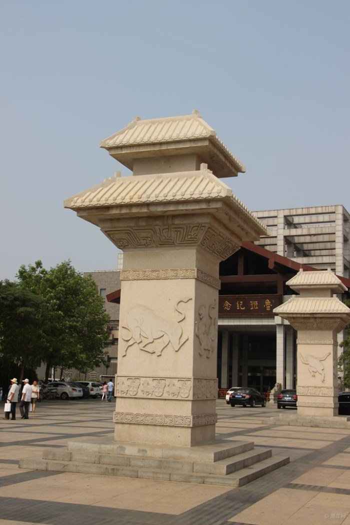 汉阙是中国古代特有的建筑设施,是汉代宫殿图片