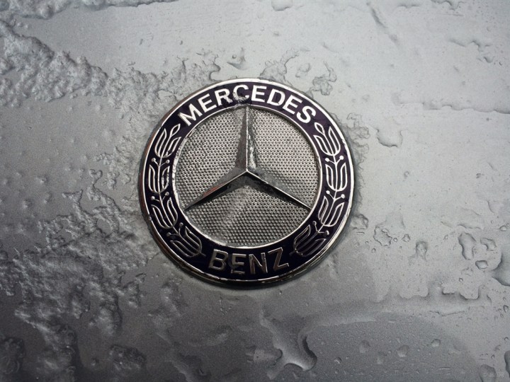 【【申精】看客之雪中欣赏奔驰C200L大气外观