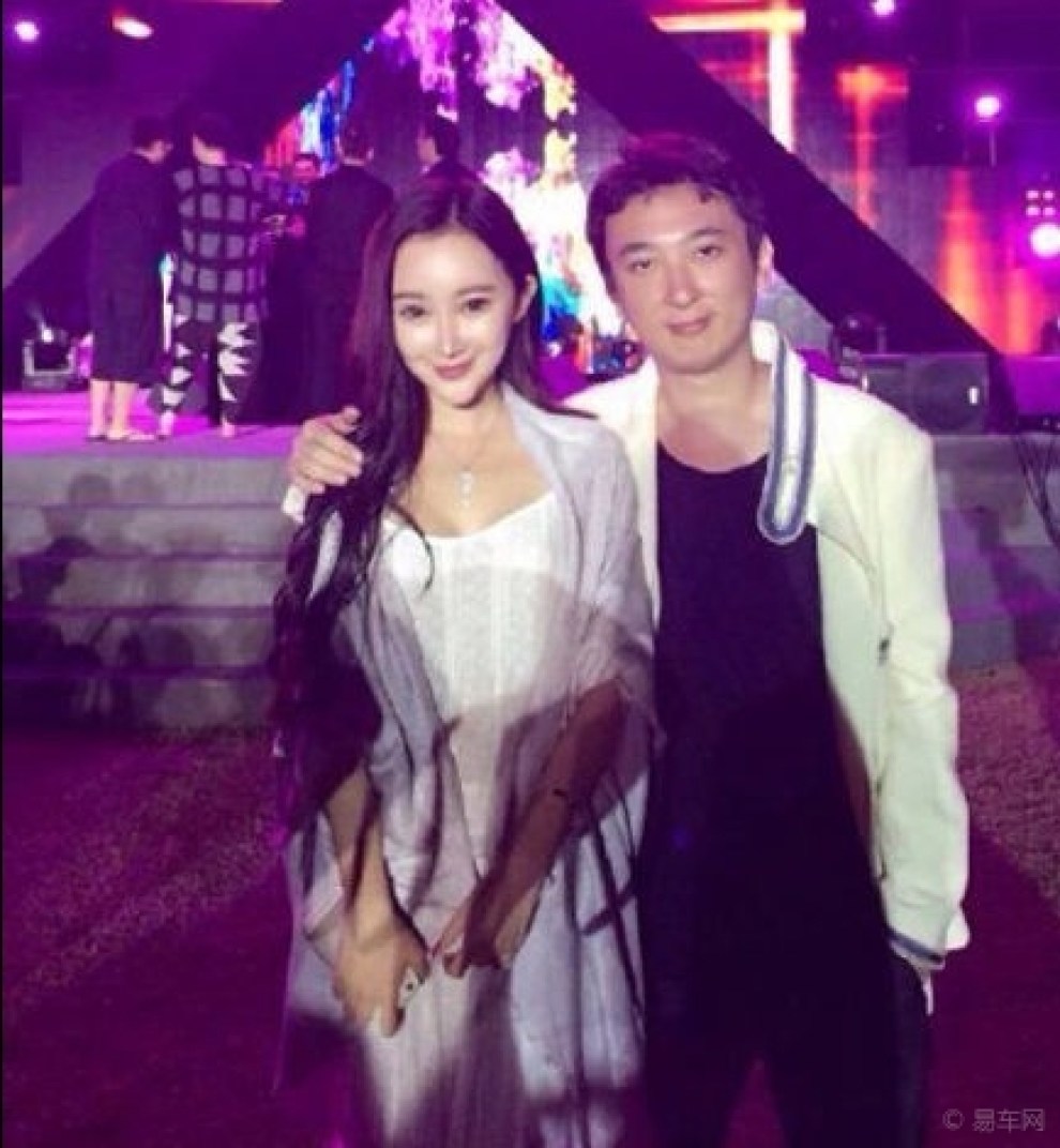 【王思聪三亚奢华生日趴嫩模云集 网友:堪比海