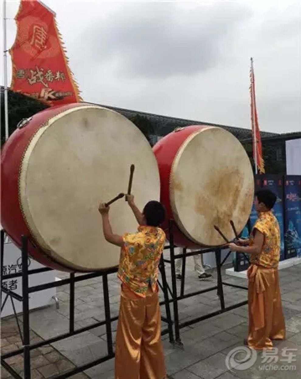 【我在北方城市里冻成狗,你在广州车展里艳阳