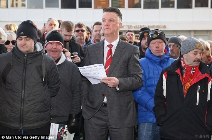 【曼联纪念慕尼黑空难57周年 75】_易车足球