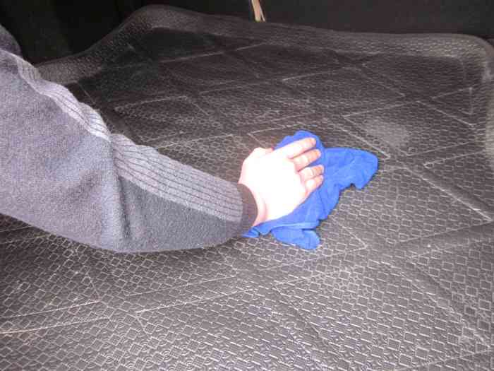 【【易车大联盟】备胎同样要保养】荣威350论