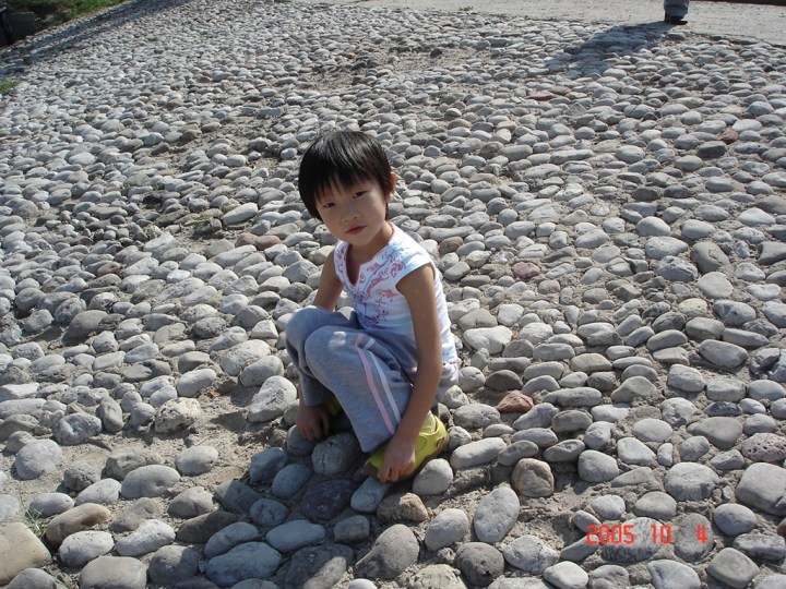 【(吾家有女初长成)---女儿一岁左右】_重庆车