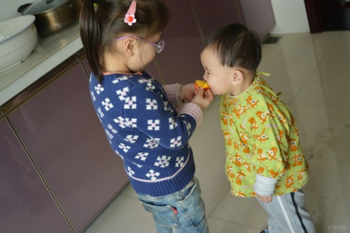 【【超宝随手拍】<em>姐姐喂妹妹</em>】_超级宝贝论坛