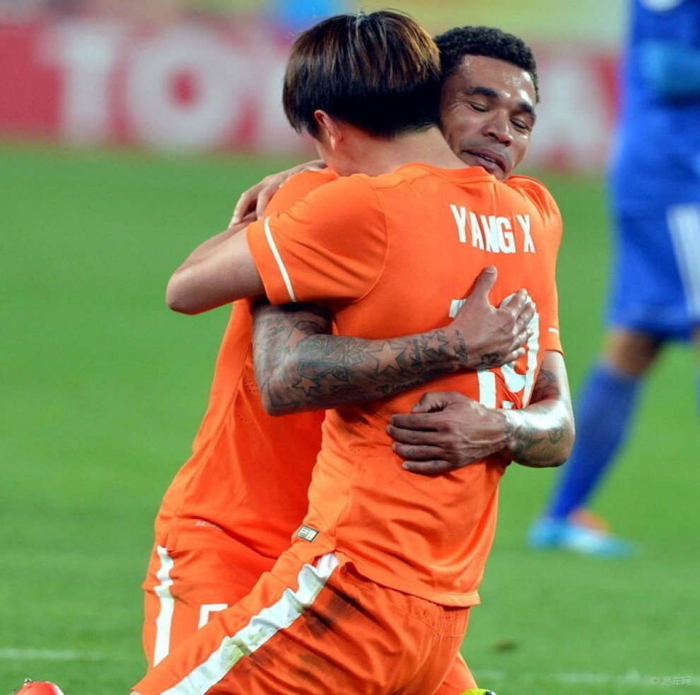 【亚冠-杨旭梅开二度乌索进球 鲁能3-1逆转末轮