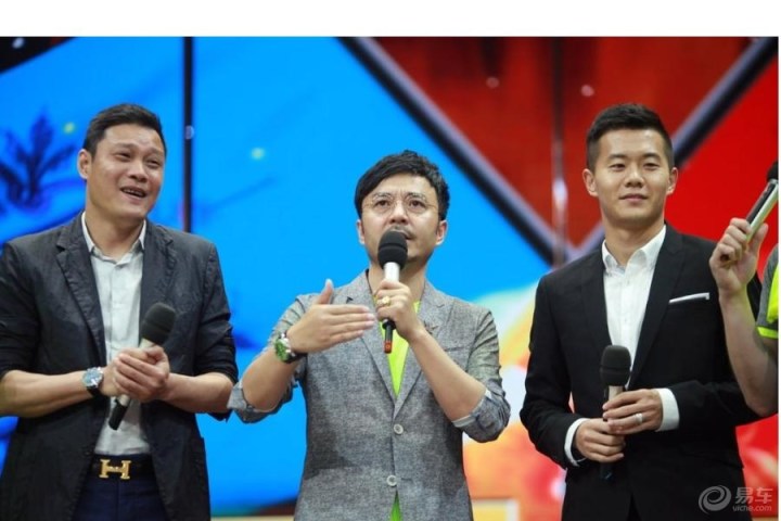 【范志毅黄博文录制天天向上】_易车足球大联