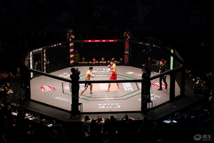 【ROAD FC(路德)国际综合格斗大赛中国首秀