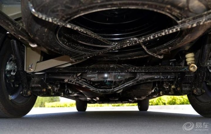 【看中了五菱宏光S1尊享,拉人拉货都能搞定。