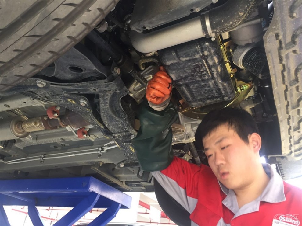 一个月就首保的小白斯威x7