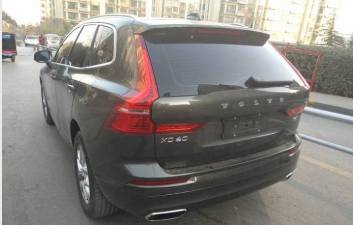 新款松林灰xc60t5乞丐版提车作业