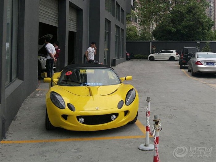 【食堂门口每日一拍:莲花& 兰博】_crosspolo