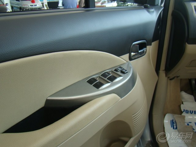 老师让写一篇 国庆见闻 要求是有感,明天就要开