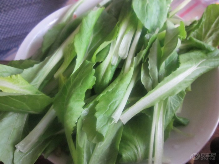 【【今天晚上吃什么】坐在自家炕头涮火锅。】