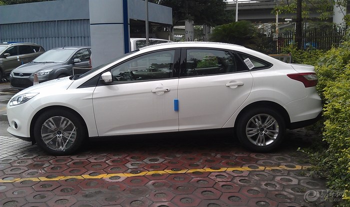 【新福克斯1.6MT白色三厢舒适版订车记(补作