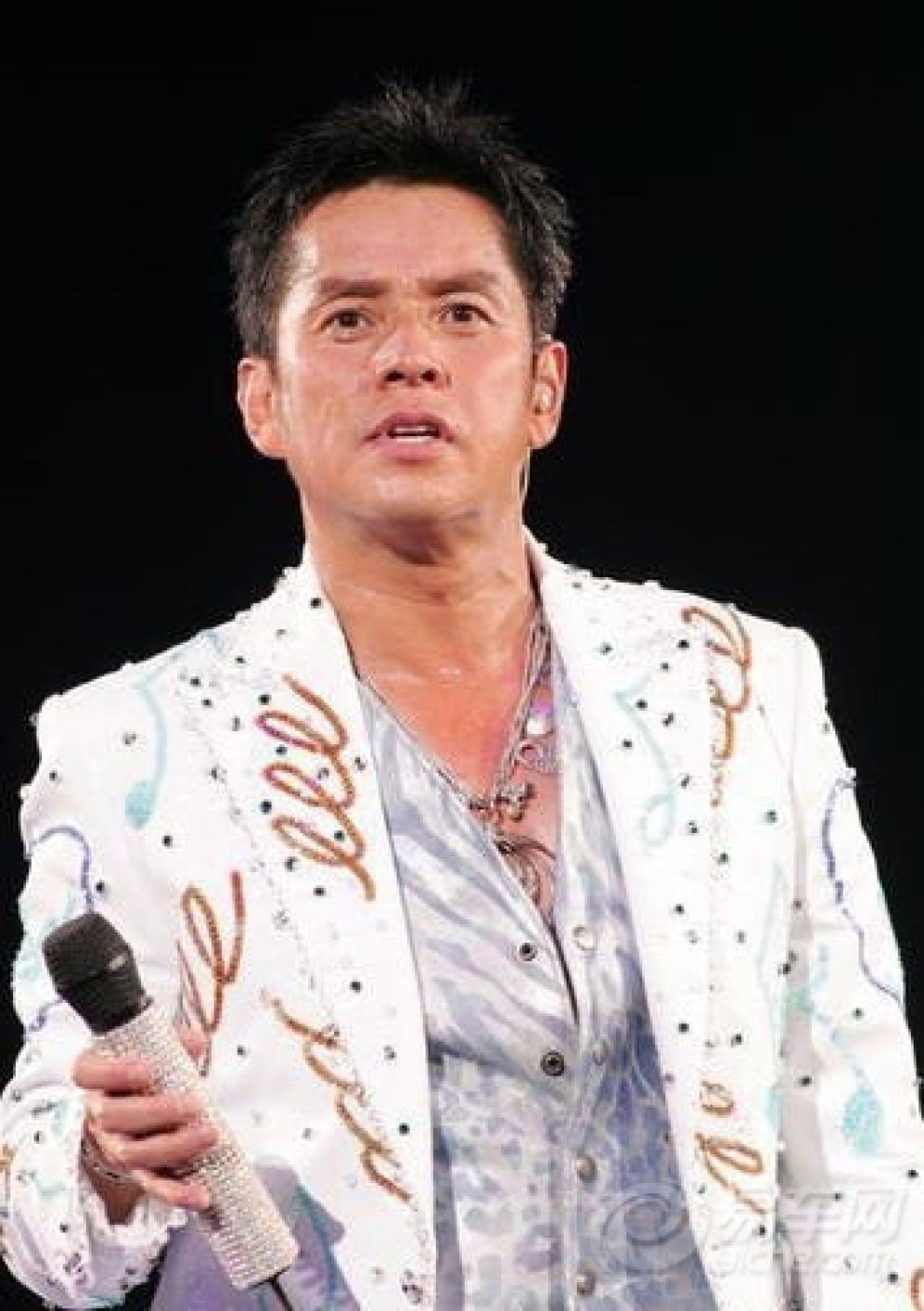 【推荐好音乐】 谭咏麟 《朋友》