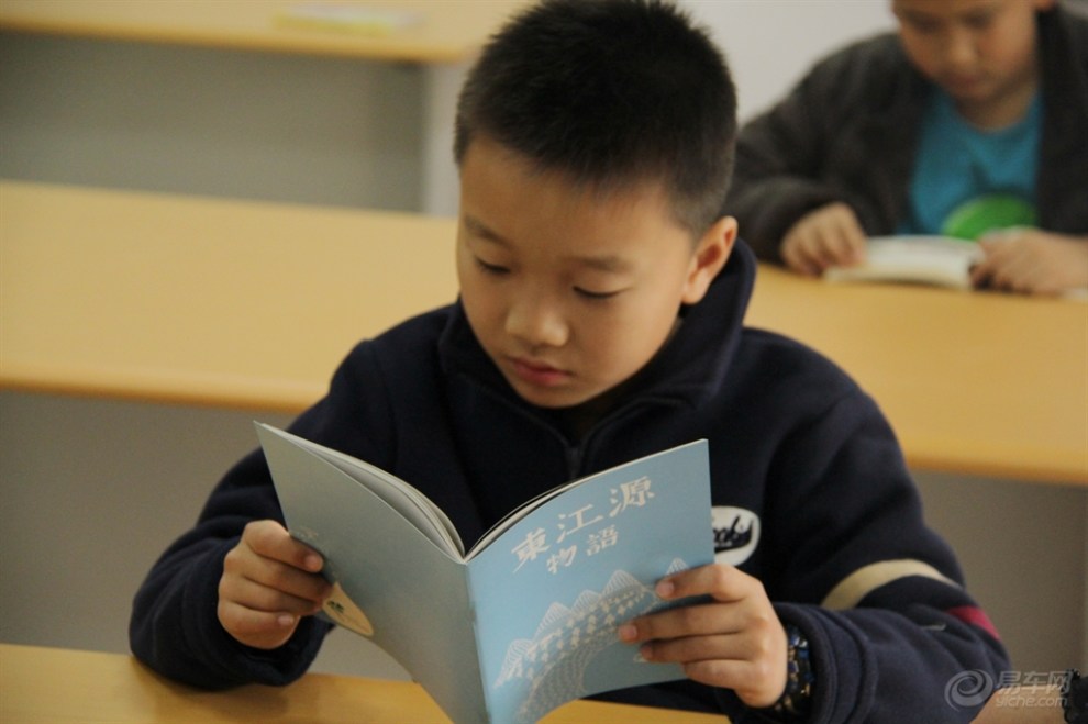 【宝贝快乐秀】快乐豆之读书郎(摄影)