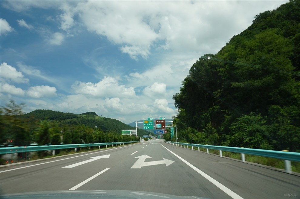 夏蓉高速路上随拍