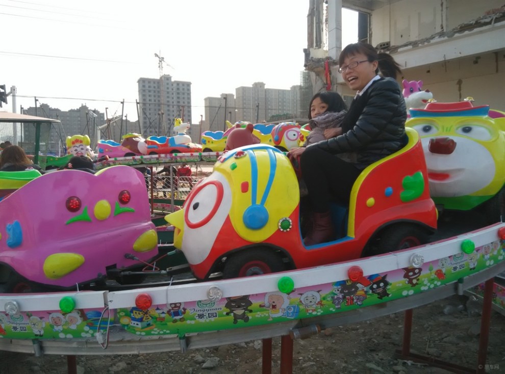 【超宝动起来】闺女玩电转车