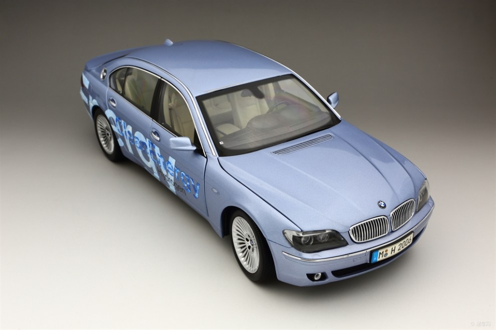 【老冯】----克里斯班戈的宝马世界 之 7系 e68