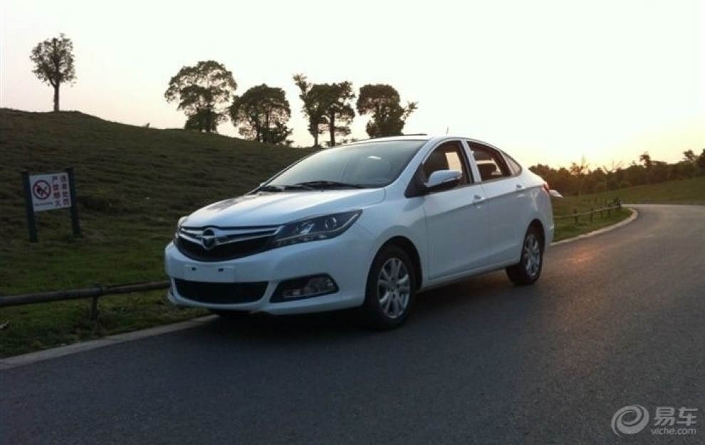 空间的确大 我的海马m3手豪版白色秀