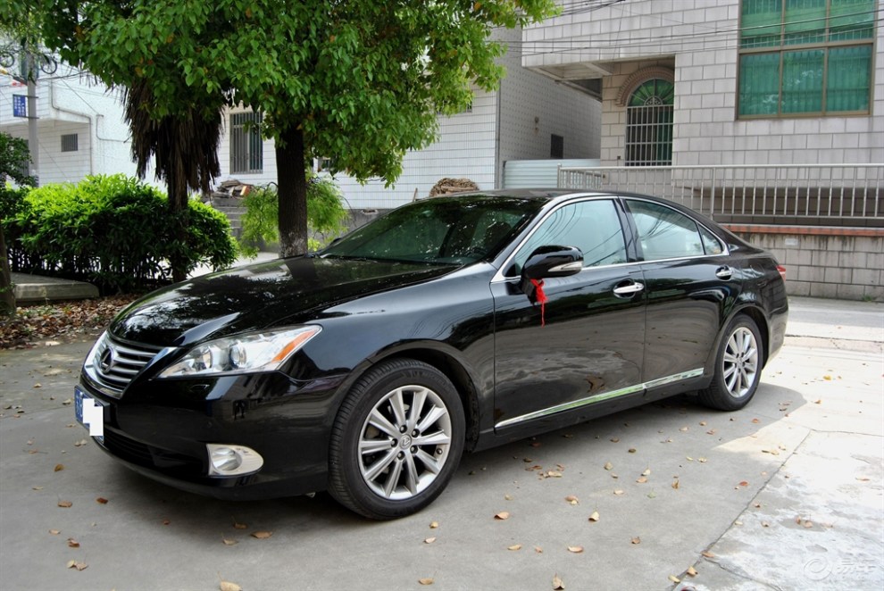 拍车,雷克萨斯es240