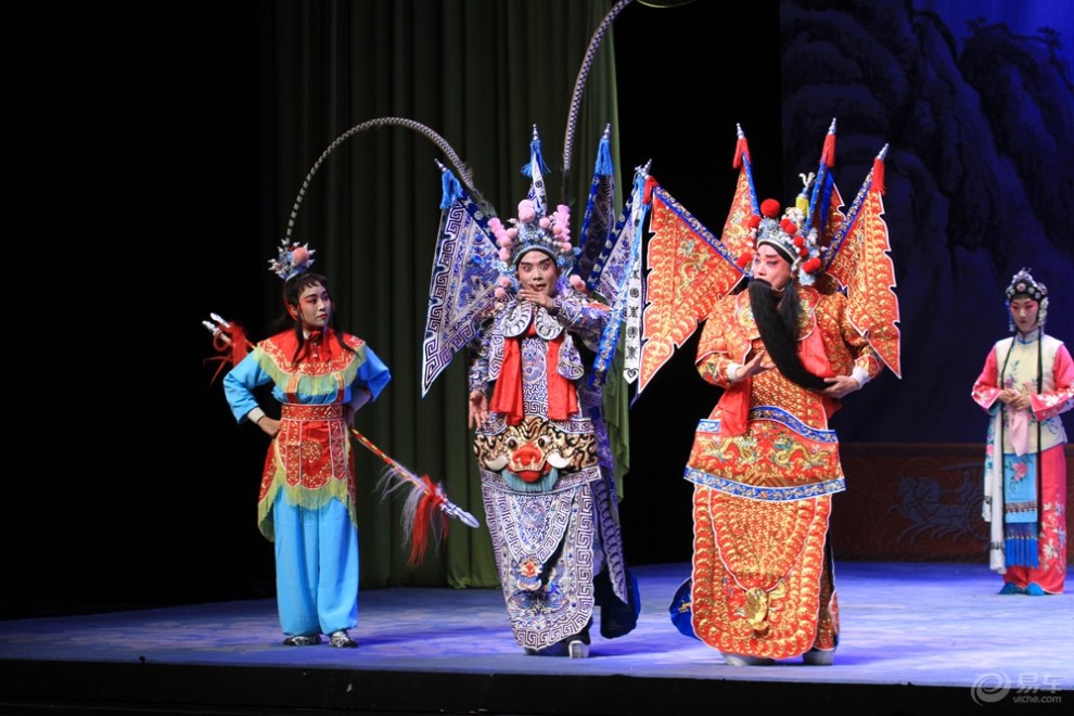 《在这夏季里》欣赏评剧《对花枪》剧照