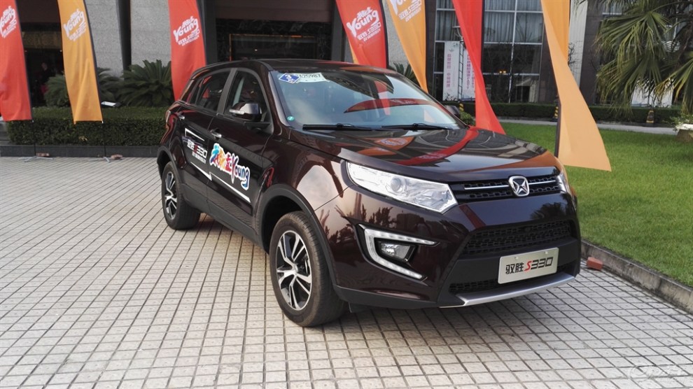 成都车展见证驭胜s330新车展示