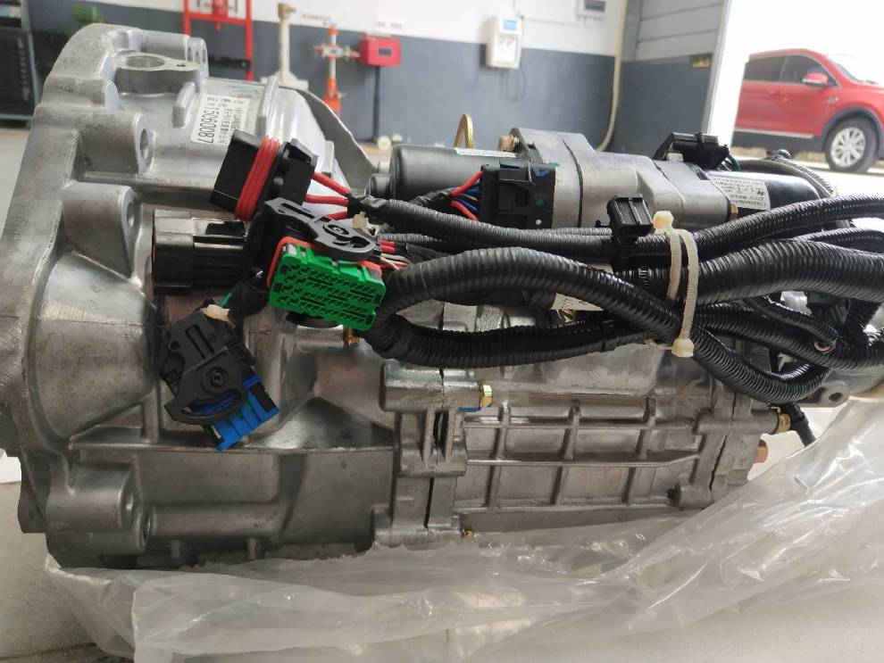 北汽幻速h2尊贵型变速箱吱吱异响