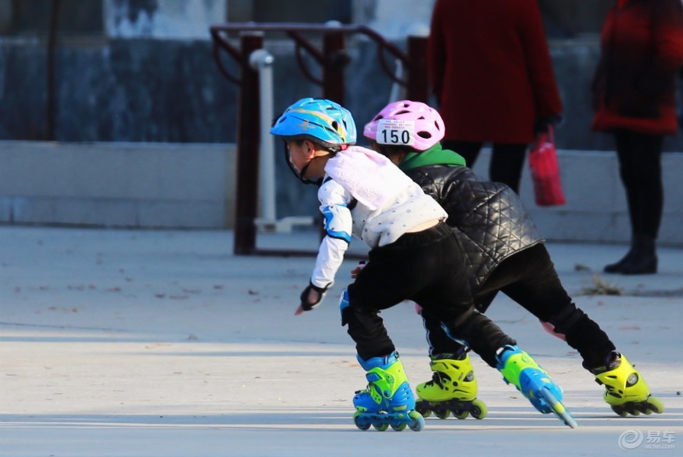 儿童轮滑雏燕飞