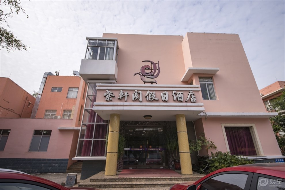 清晨的海边一游