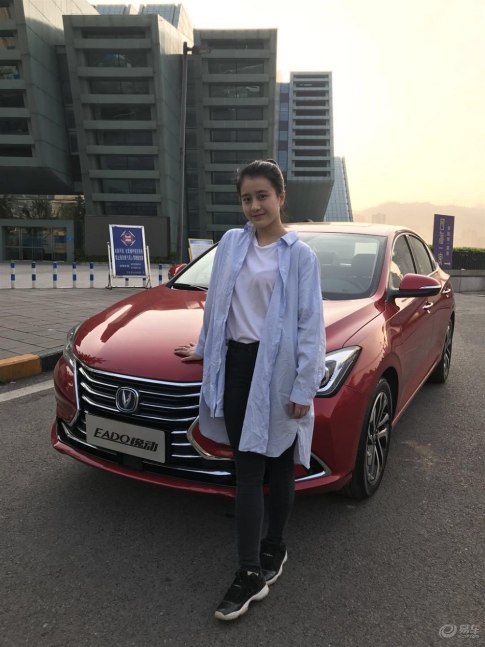 第二代逸动提车,准媳妇当车模