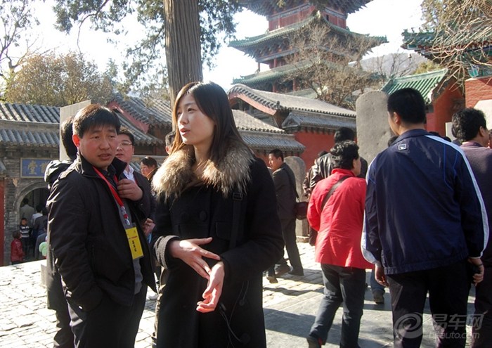 嵩山少林寺两日畅游 美女导游领队