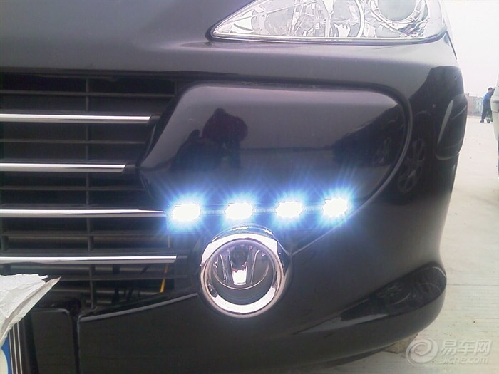 标致307大灯保险在哪