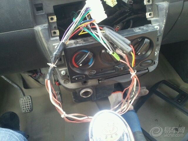 【五菱荣光加装现代悦动cd机作业】